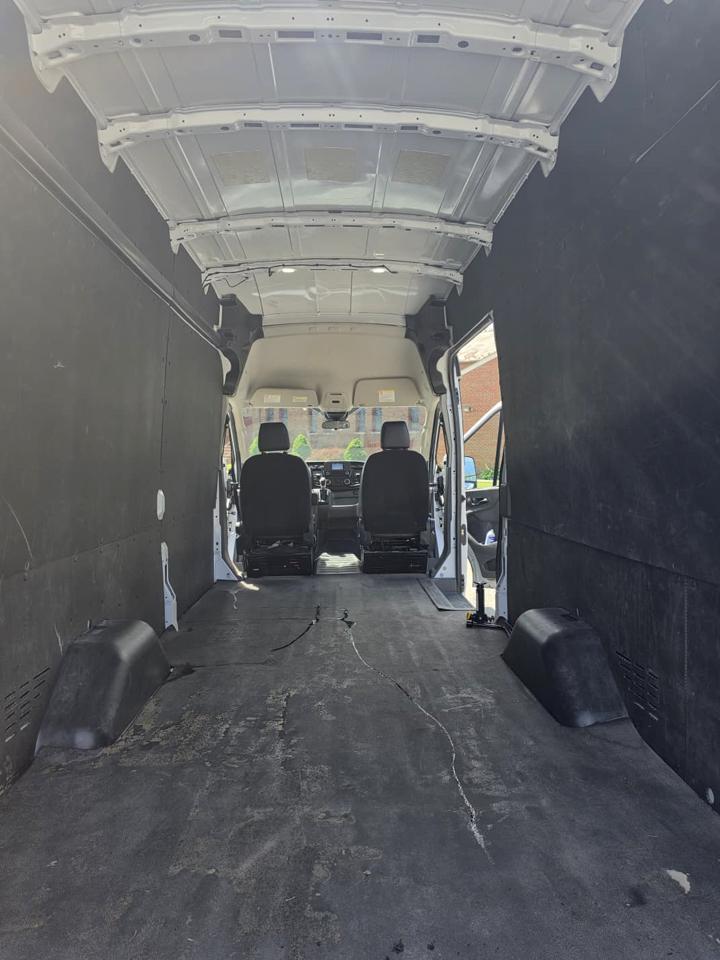 Ford Transit 250 Van High Roof w/Sliding Pass. 148-in. WB EL 2023
