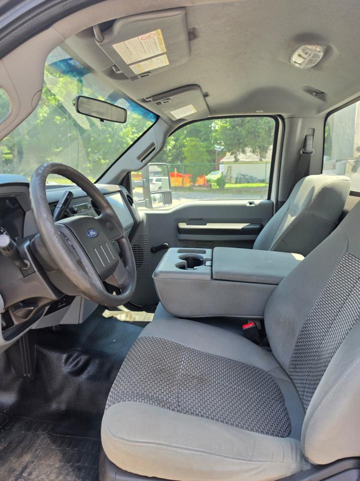 Ford F-450 SD Regular Cab DRW 2WD 2012