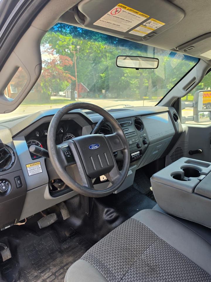 Ford F-450 SD Regular Cab DRW 2WD 2012