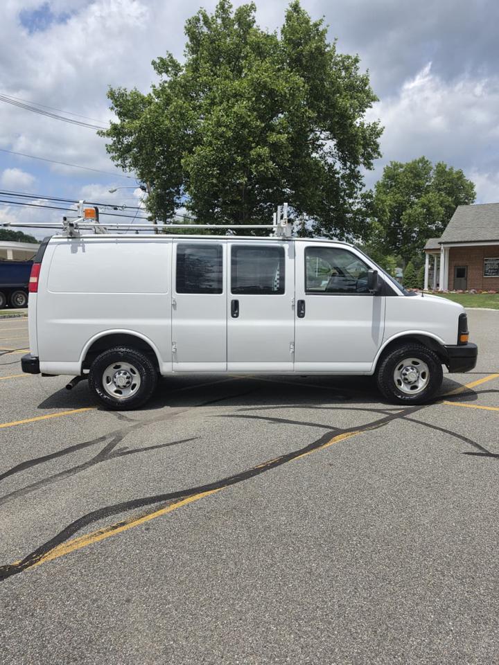 Chevrolet Express 2500 Cargo 2011