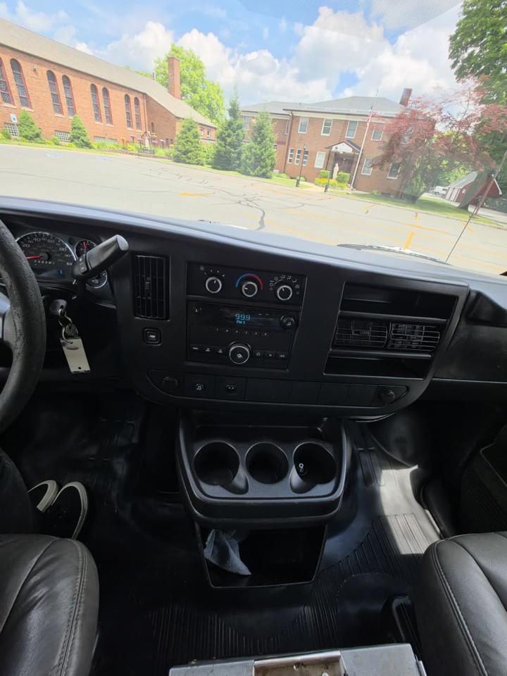 Chevrolet Express 2500 Cargo 2011