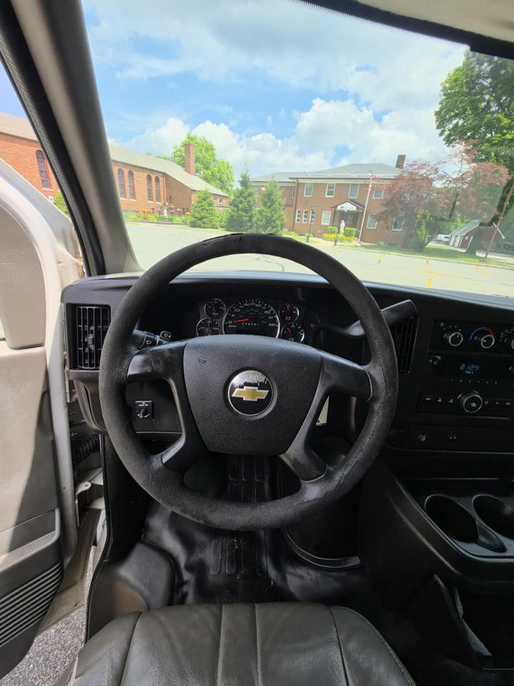 Chevrolet Express 2500 Cargo 2011