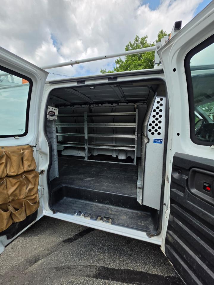 Chevrolet Express 2500 Cargo 2011