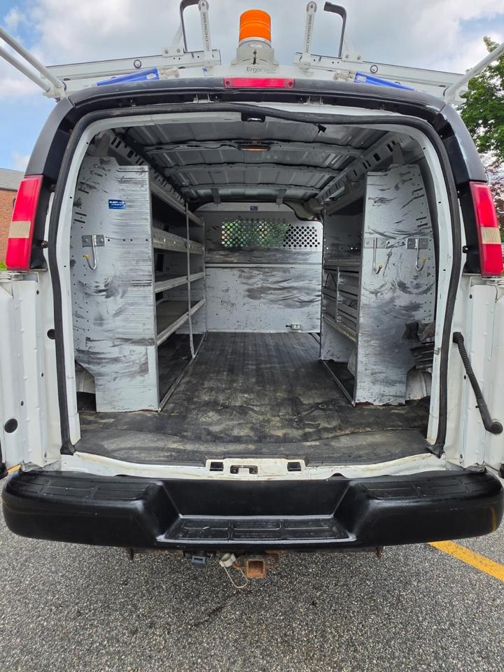 Chevrolet Express 2500 Cargo 2011