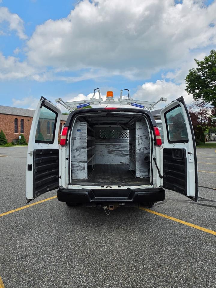 Chevrolet Express 2500 Cargo 2011