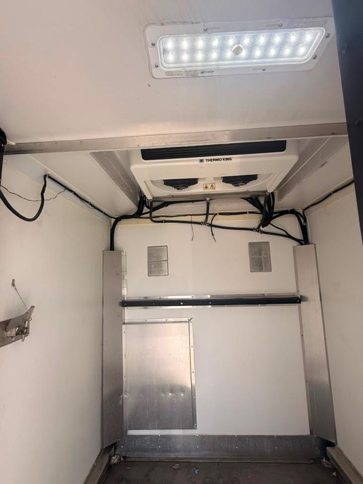 Ford Econoline E-350 Super Duty 2024