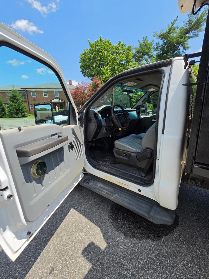 Ford F-450 SD Regular Cab DRW 2WD 2016