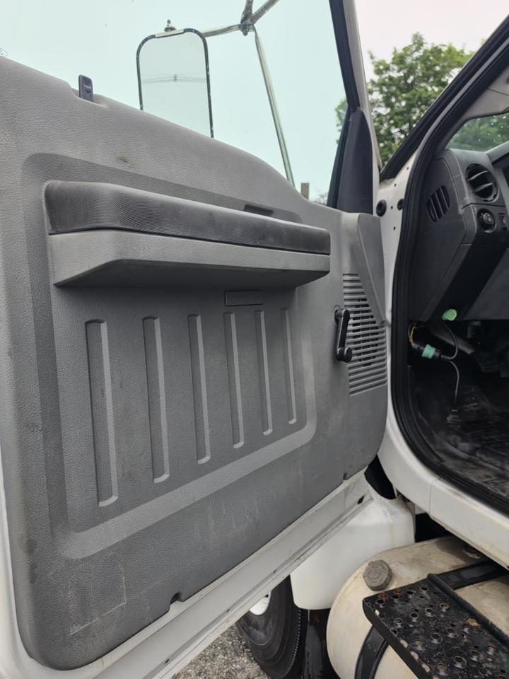 Ford F-750 Regular Cab 2WD DRW 2013