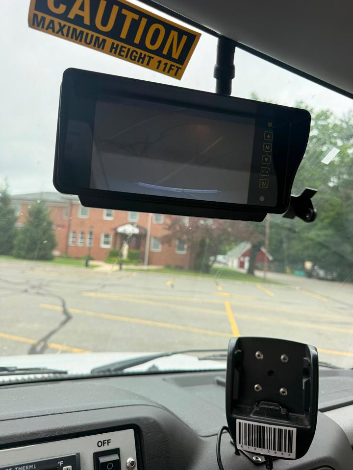 Ford Econoline E-350 Super Duty 2024