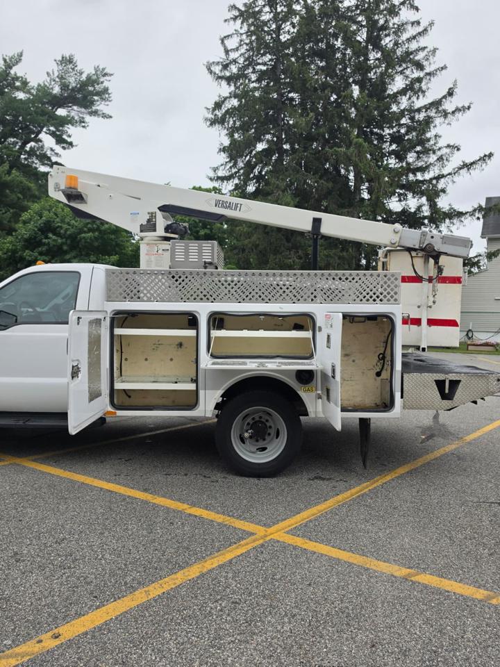 Ford F-450 SD Regular Cab DRW 2WD 2012