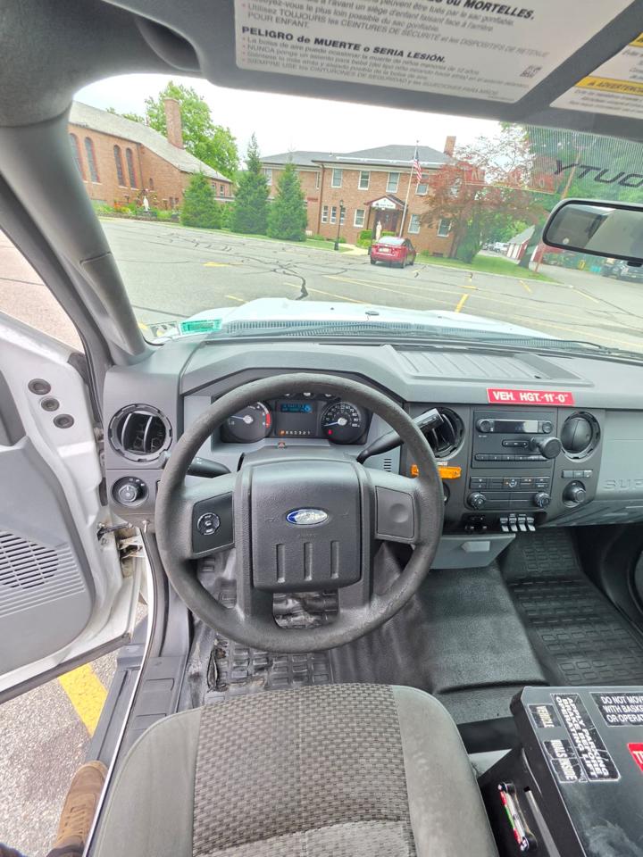 Ford F-450 SD Regular Cab DRW 2WD 2012
