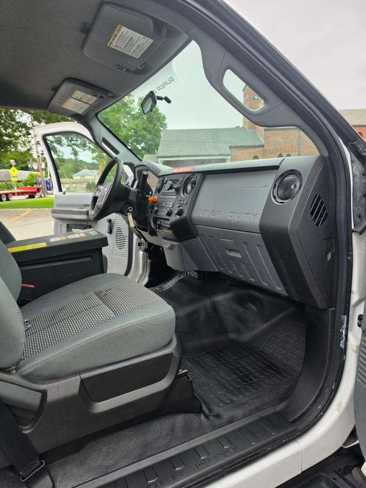 Ford F-450 SD Regular Cab DRW 2WD 2012