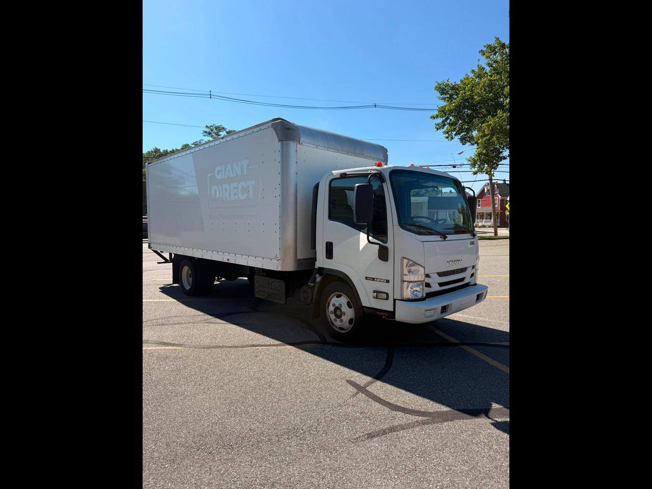 Isuzu NQR  2022