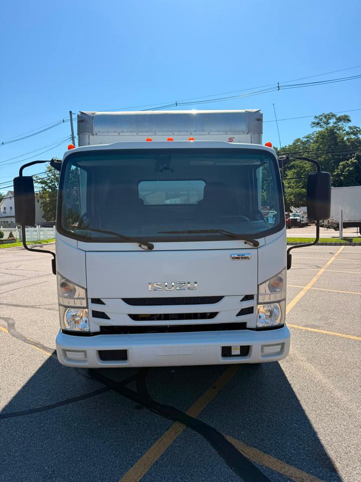 Isuzu NQR  2022