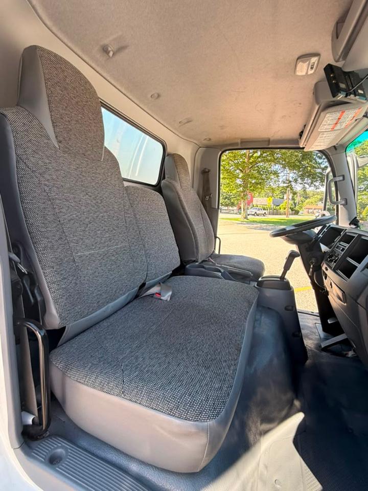 Isuzu NQR  2022