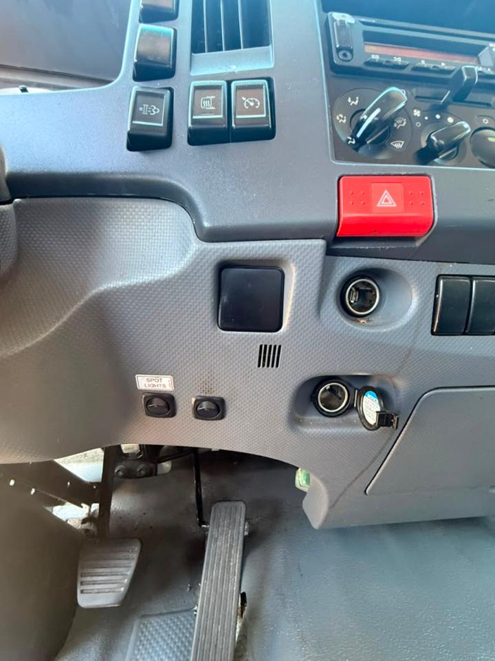 Isuzu NQR  2022