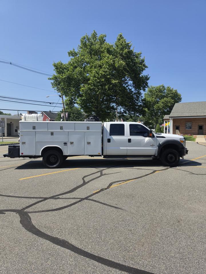 Ford F-550 Crew Cab DRW 2WD 2016