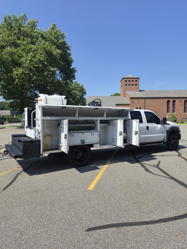 Ford F-550 Crew Cab DRW 2WD 2016