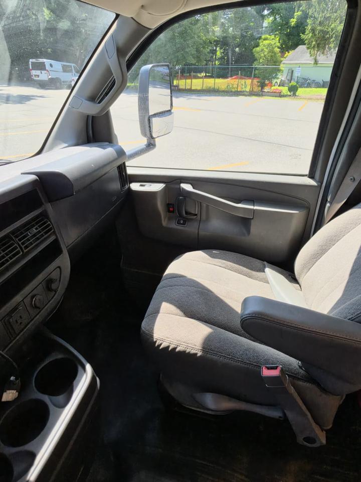 Chevrolet Express G4500 159" 2018