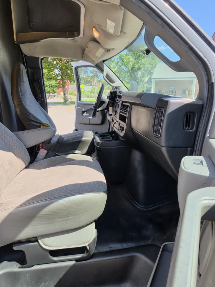 Chevrolet Express G4500 159" 2018