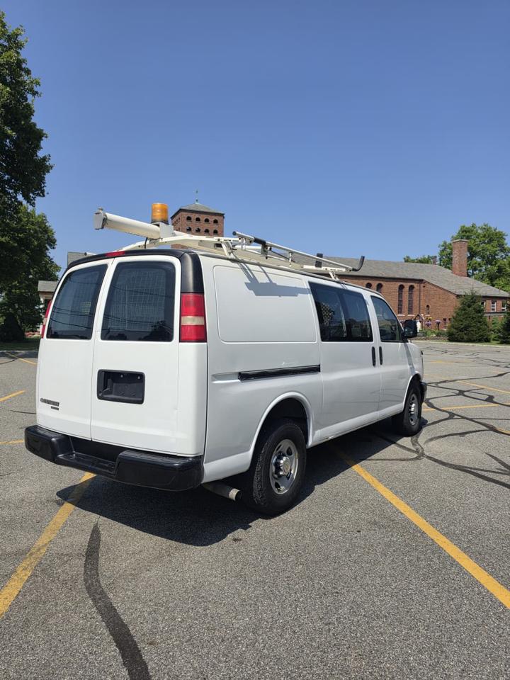 Chevrolet Express 2500 Cargo 2012