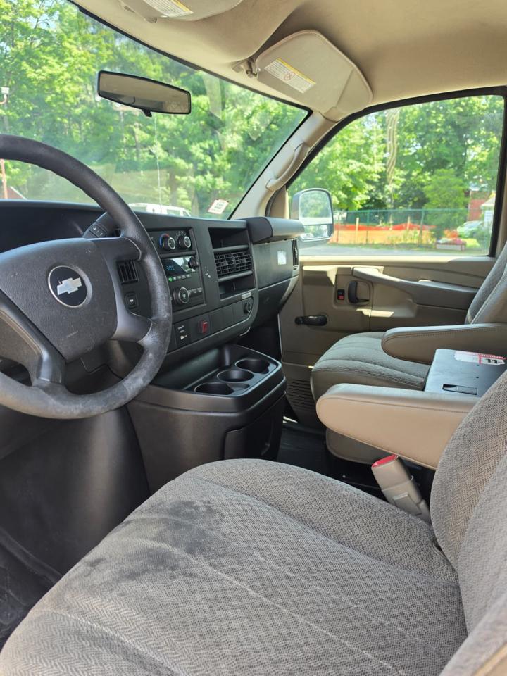 Chevrolet Express 2500 Cargo 2012