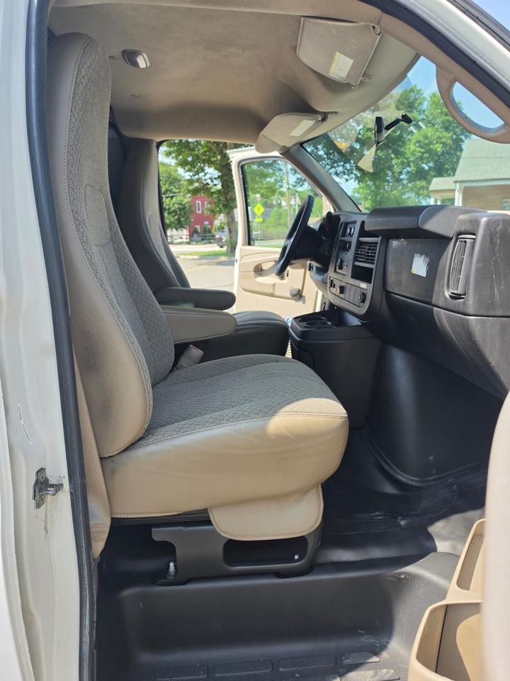 Chevrolet Express 2500 Cargo 2012