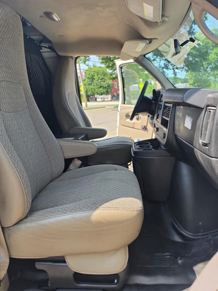 Chevrolet Express 2500 Cargo 2012