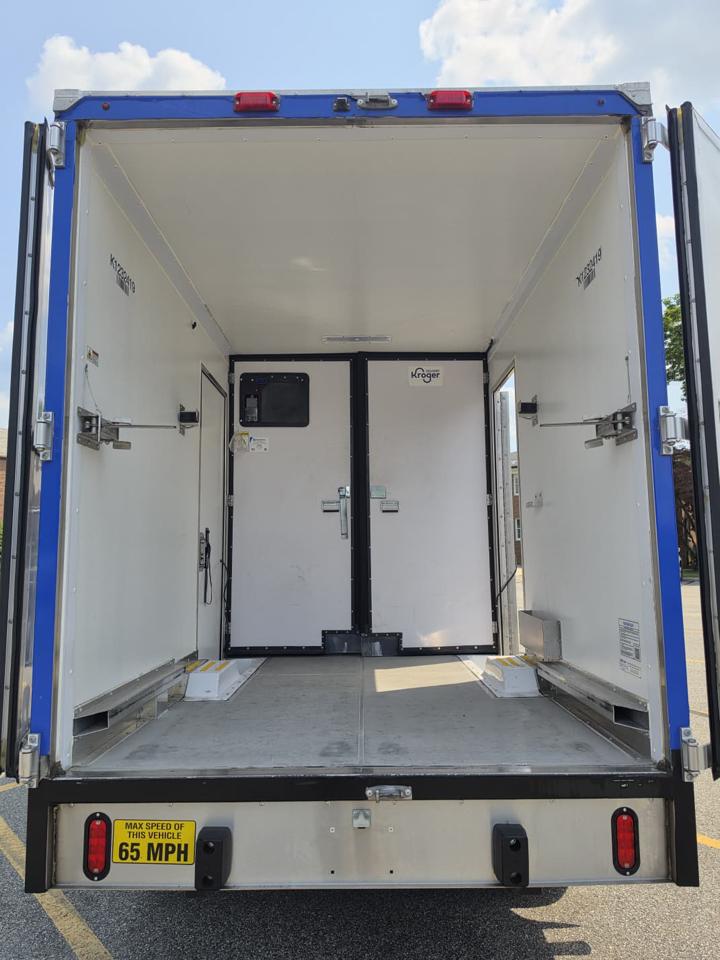 Ford Econoline E-350 Super Duty 2024
