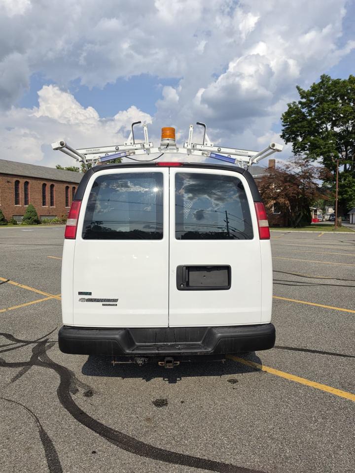 Chevrolet Express 2500 Cargo 2011