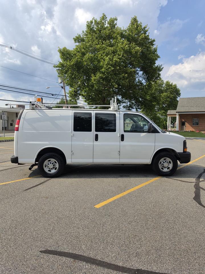 Chevrolet Express 2500 Cargo 2011