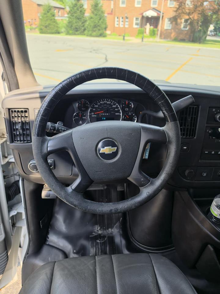 Chevrolet Express 2500 Cargo 2011