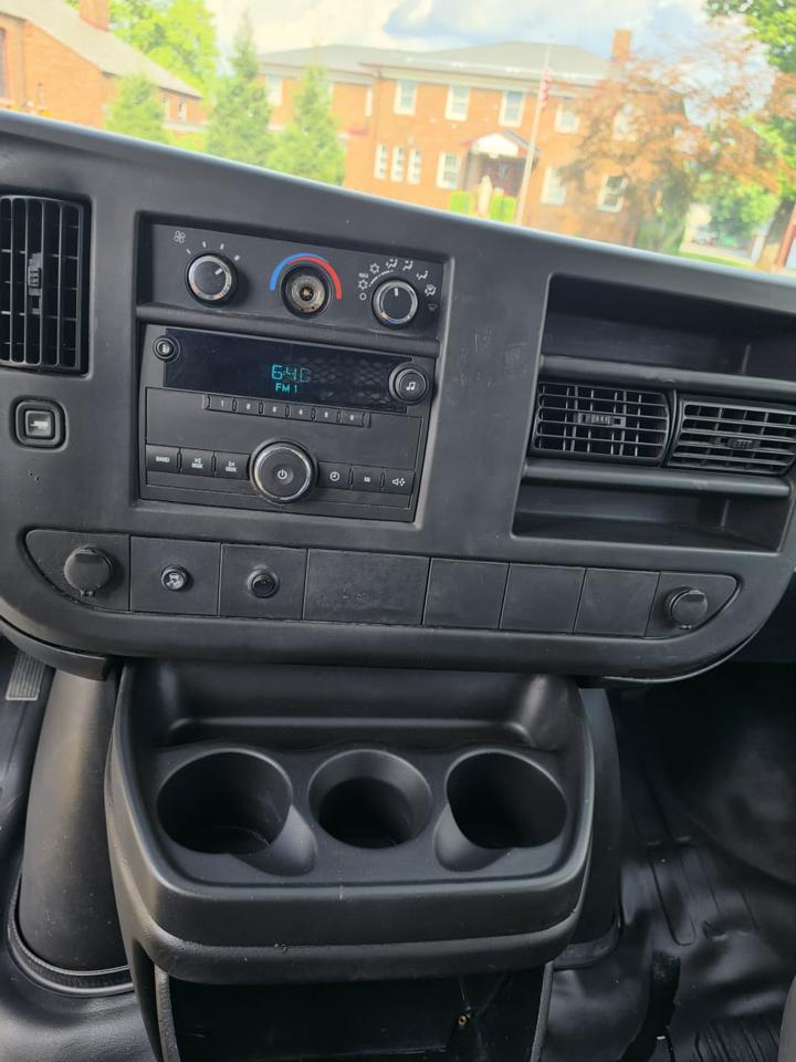 Chevrolet Express 2500 Cargo 2011