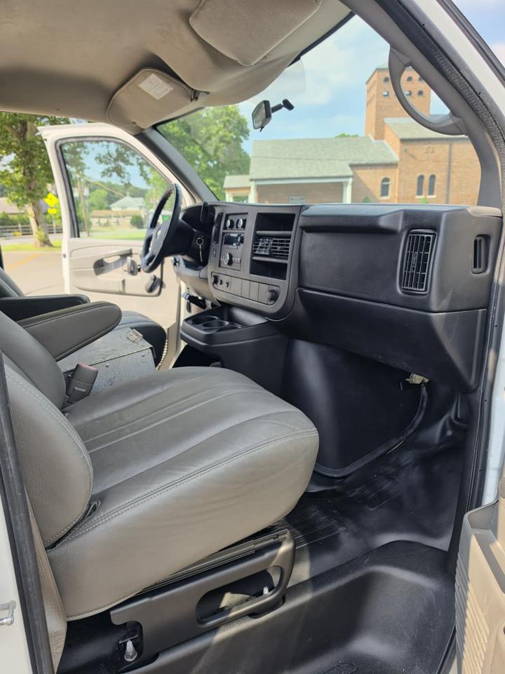 Chevrolet Express 2500 Cargo 2011