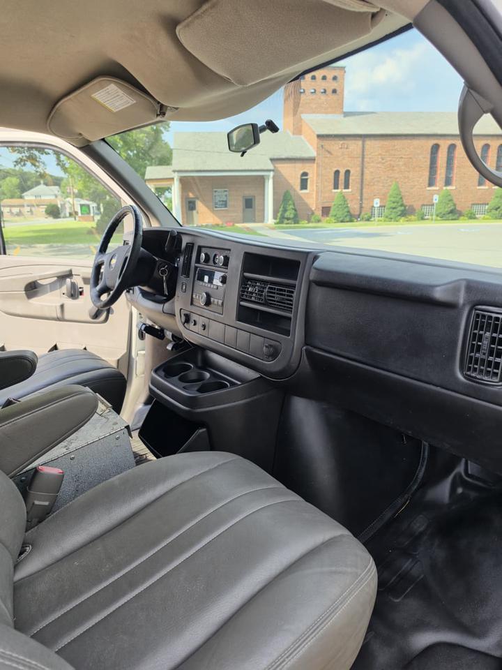 Chevrolet Express 2500 Cargo 2011