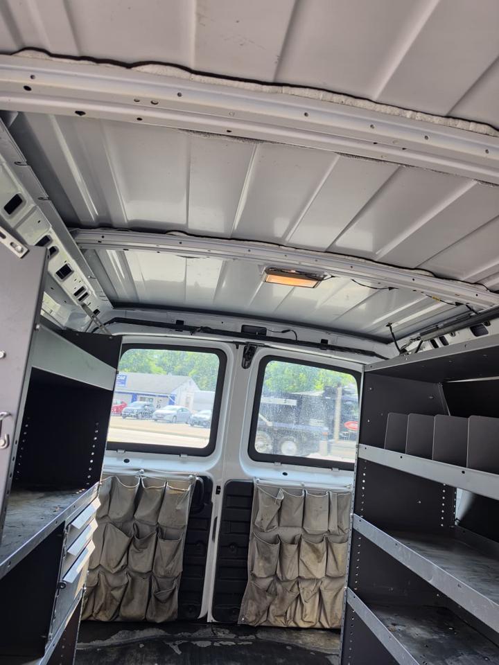 Chevrolet Express 2500 Cargo 2011