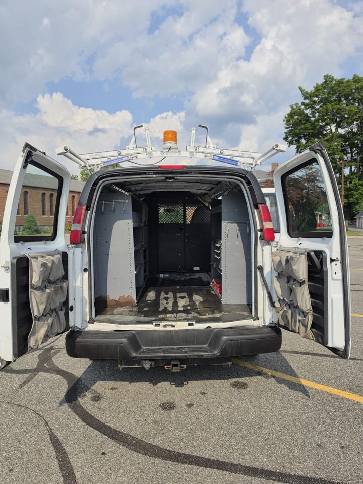 Chevrolet Express 2500 Cargo 2011