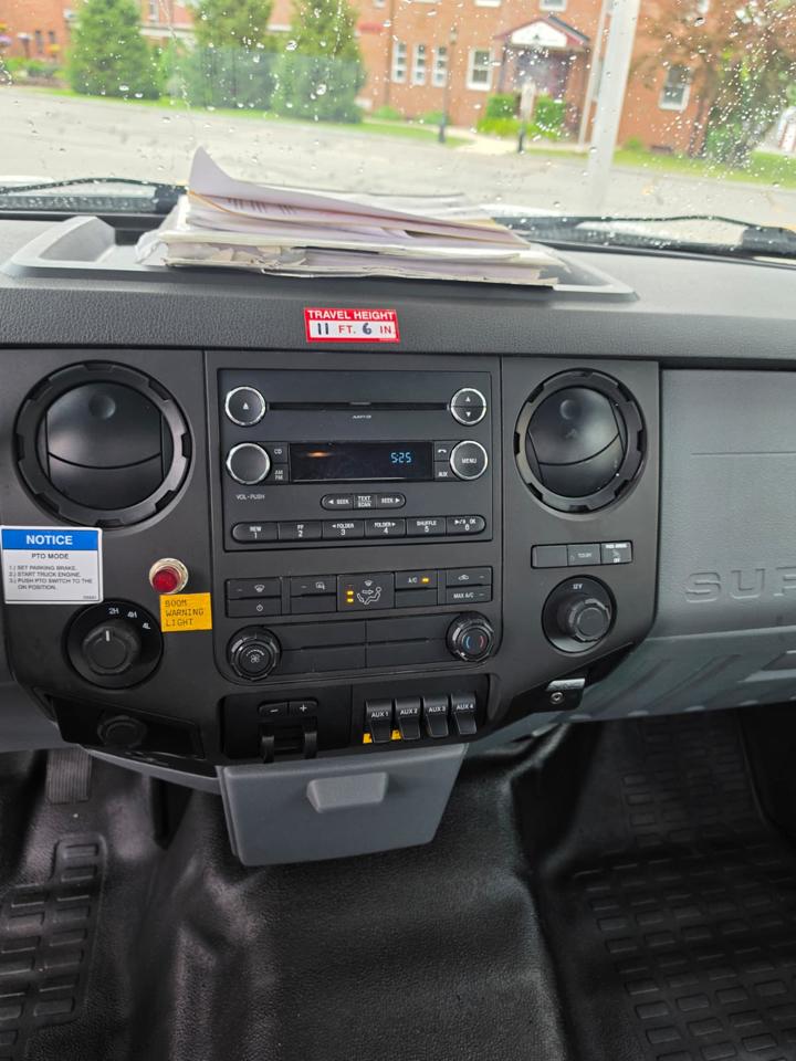 Ford F-550 Regular Cab DRW 4WD 2016