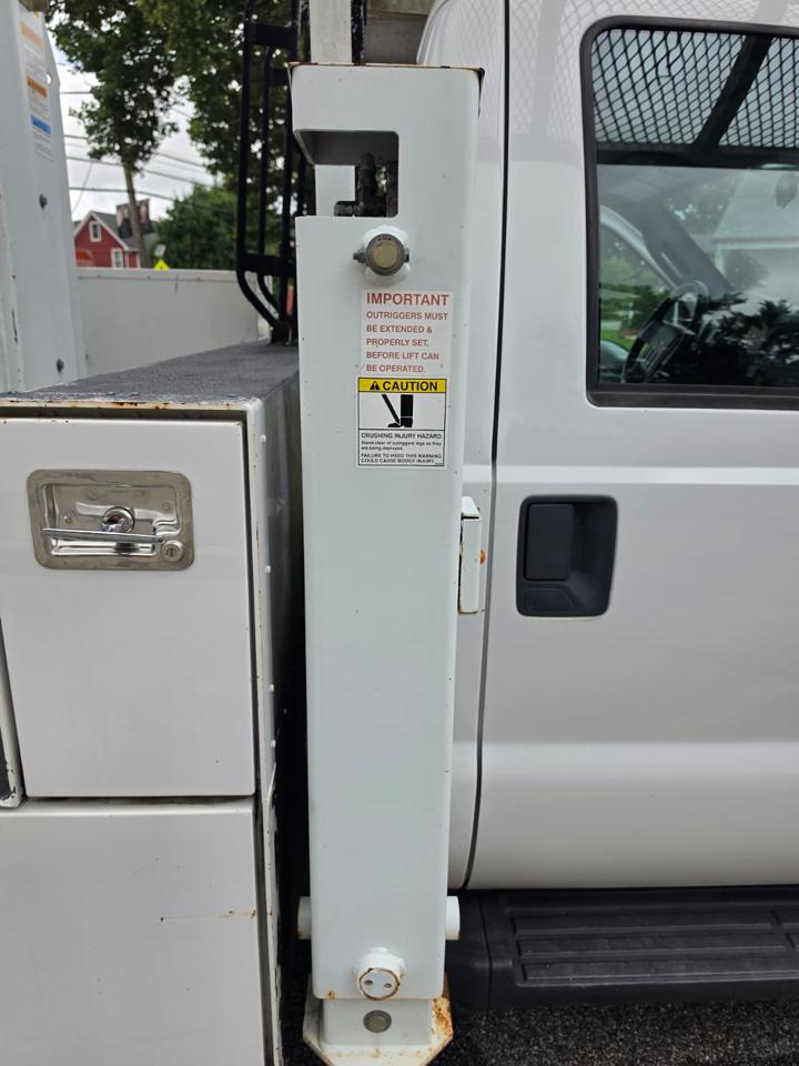 Ford F-550 Regular Cab DRW 4WD 2016