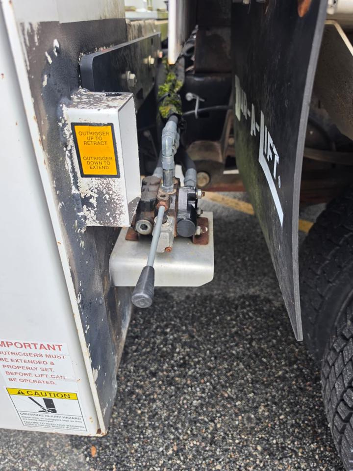 Ford F-550 Regular Cab DRW 4WD 2016