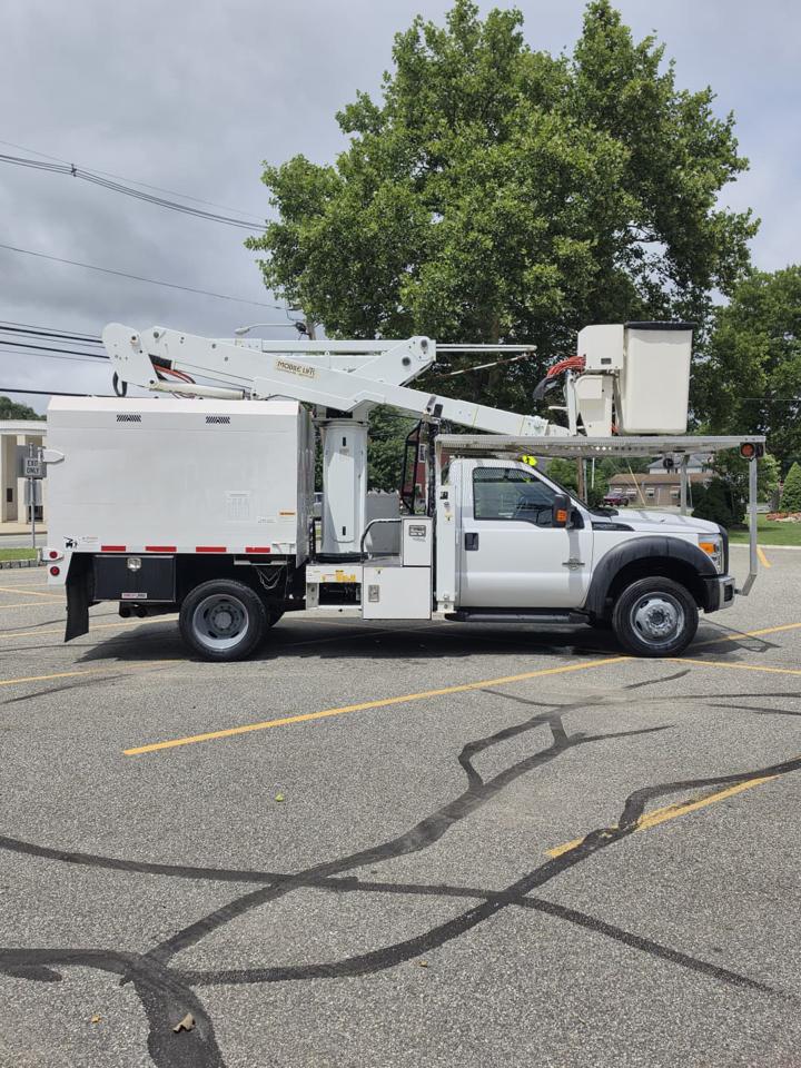 Ford F-550 Regular Cab DRW 4WD 2016