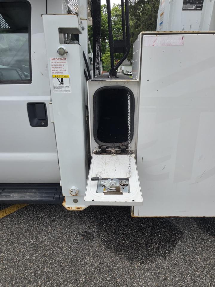 Ford F-550 Regular Cab DRW 4WD 2016