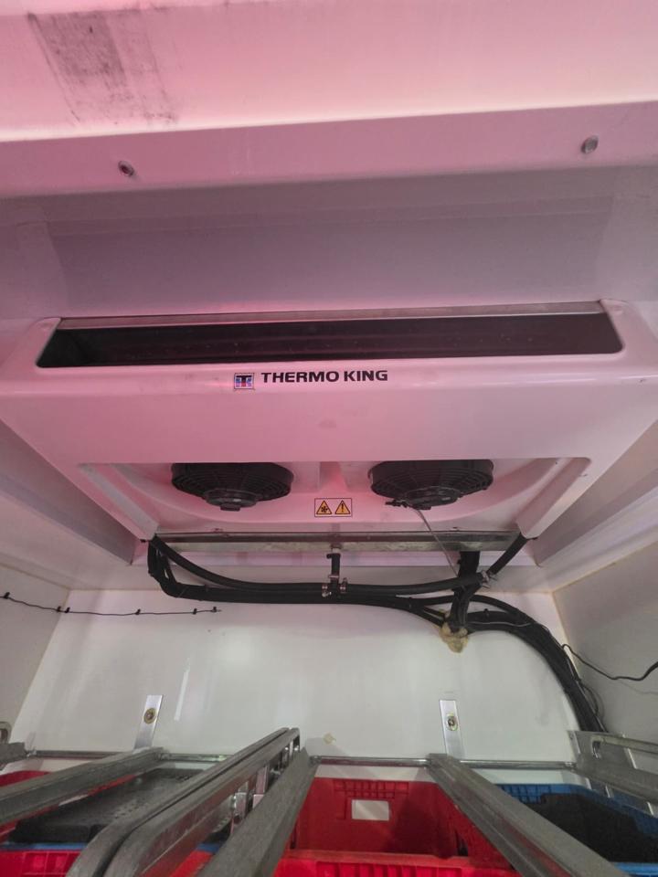 Ford Econoline E-350 Super Duty 2023