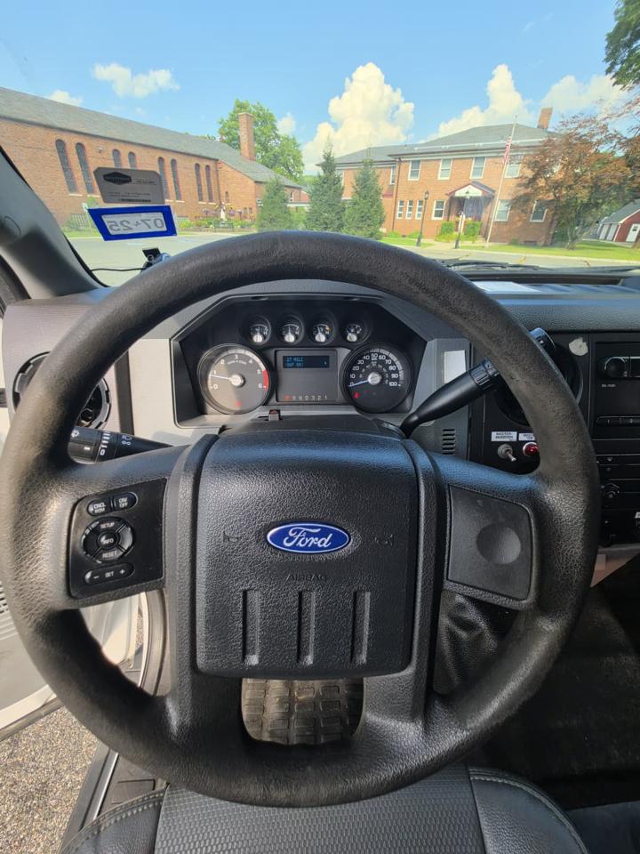 Ford F-450 SD Regular Cab DRW 2WD 2013