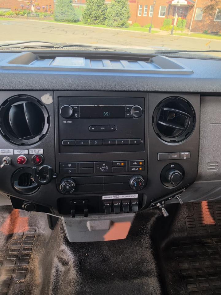 Ford F-450 SD Regular Cab DRW 2WD 2013