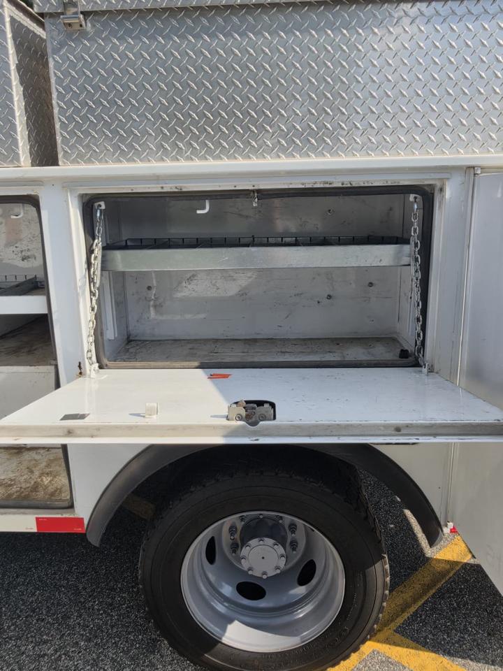 Ford F-450 SD Regular Cab DRW 2WD 2013
