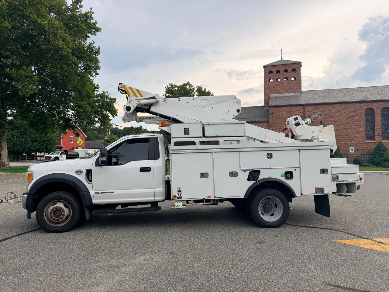 Ford F-550 DRW 4WD 2017