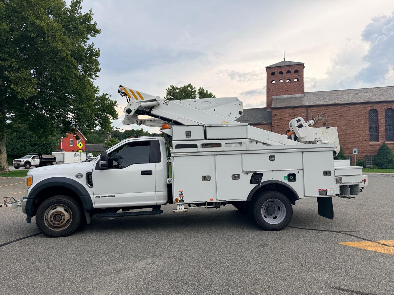 Ford F-550 DRW 4WD 2017