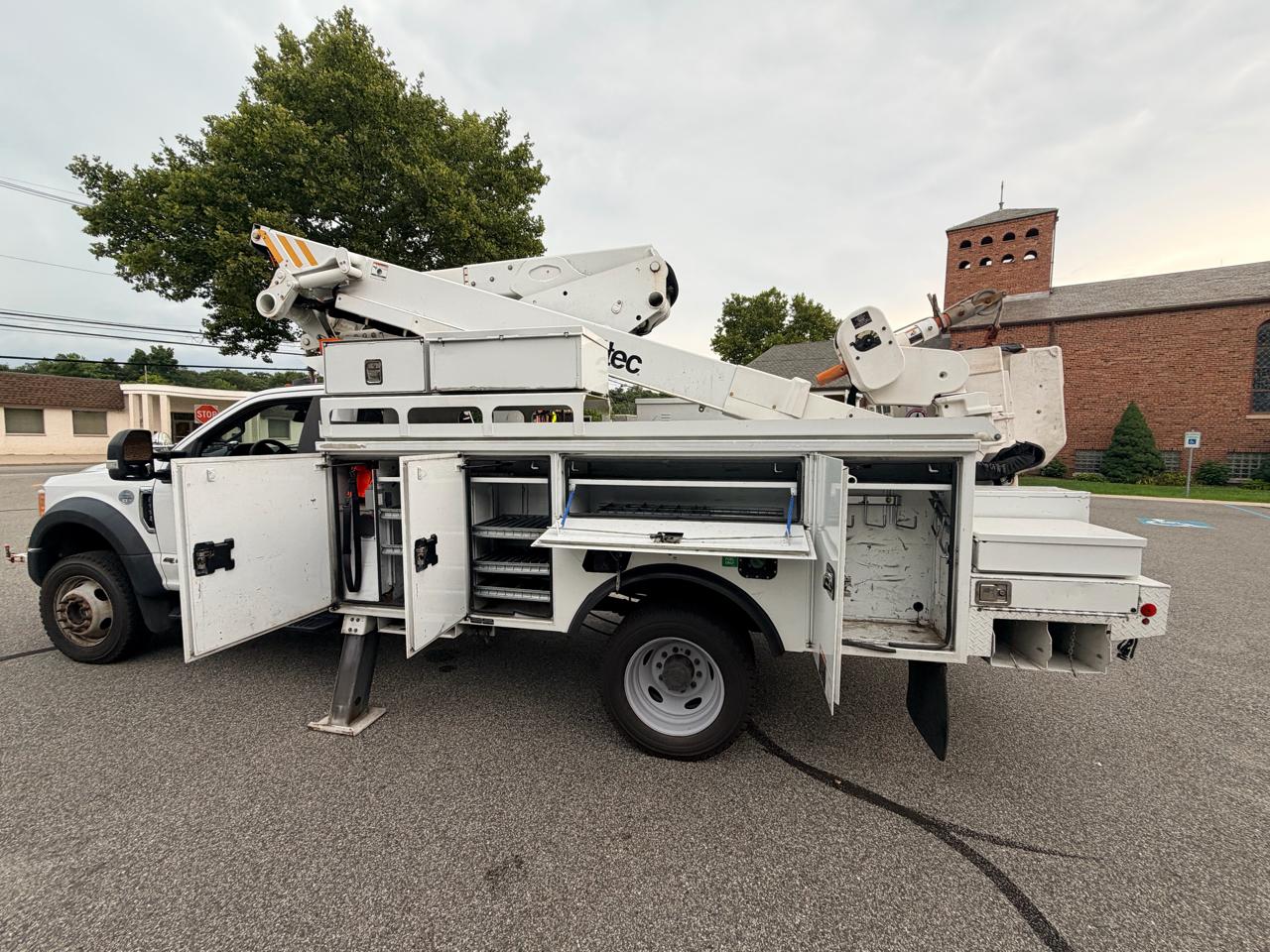 Ford F-550 DRW 4WD 2017