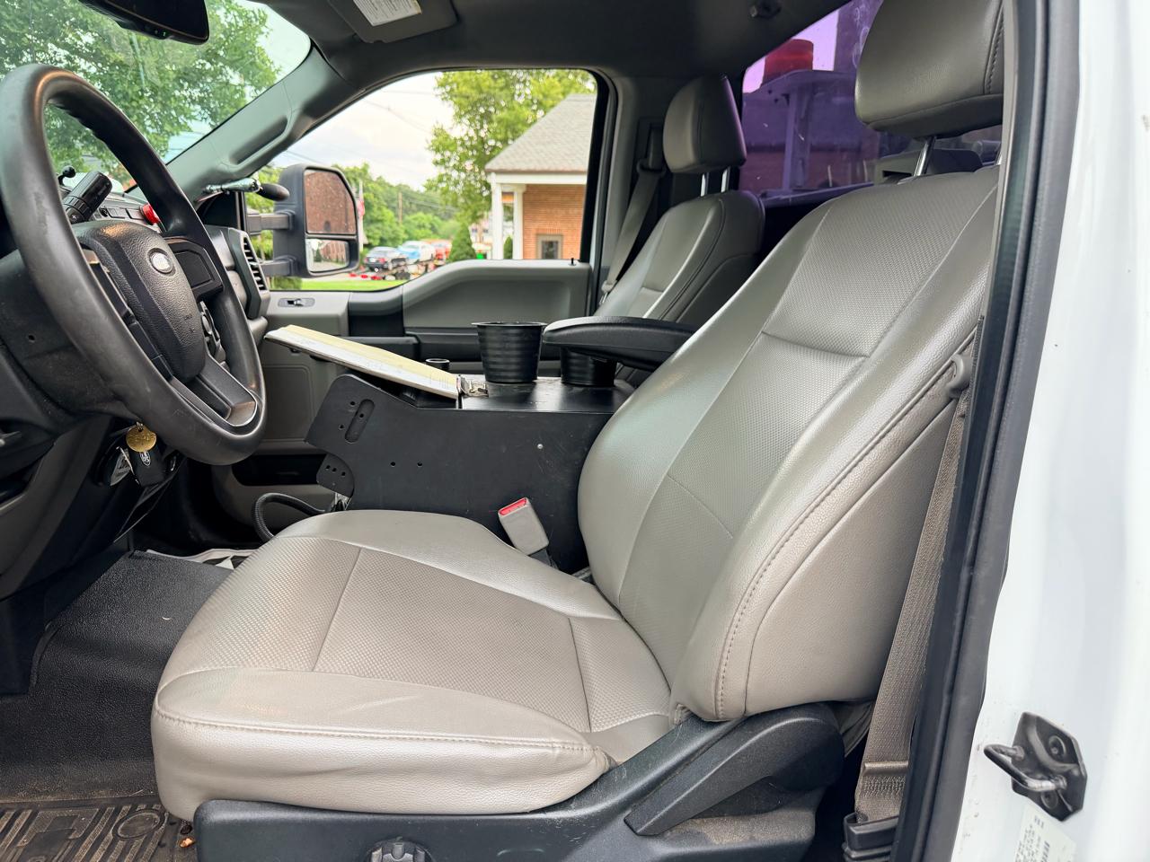 Ford F-550 DRW 4WD 2017